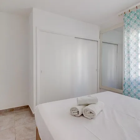 Apartment Axe Acoro Palmeras Del Sur By Paramount Holidays